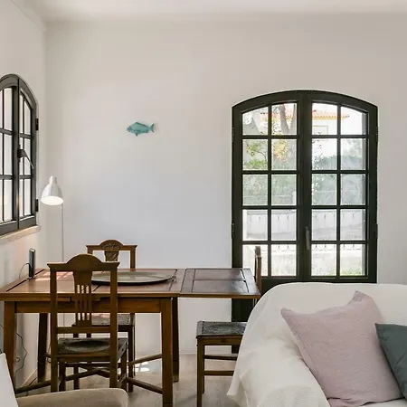 Dom wakacyjny Feels Like Sunny House With Terrace *